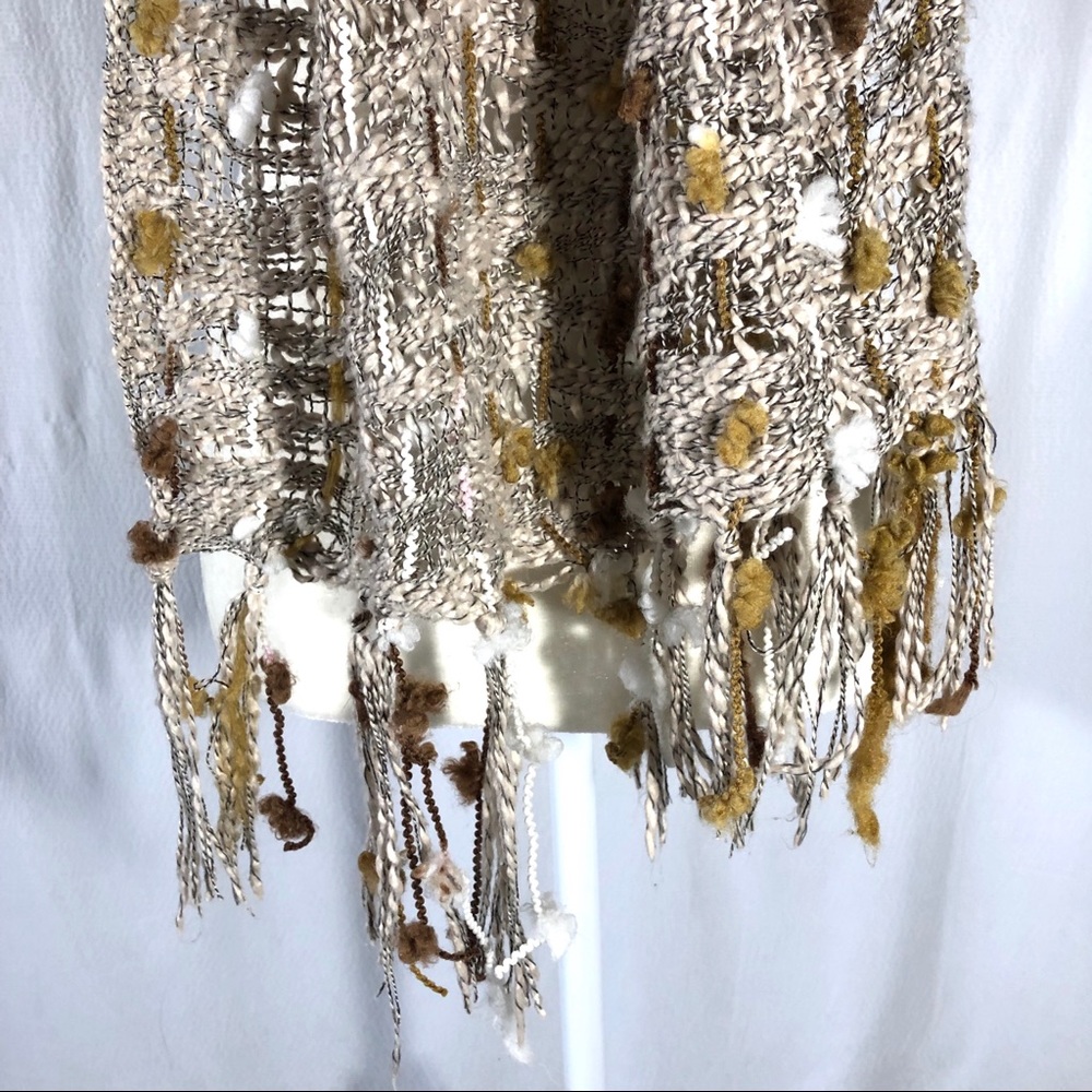 2 Chic Beige Loose Knit Scarf - Picture 4 of 8